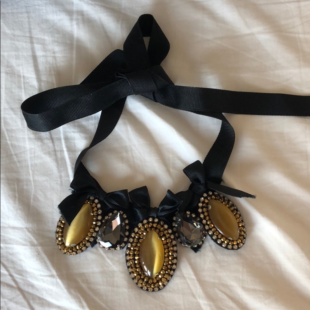Ribbon necklace